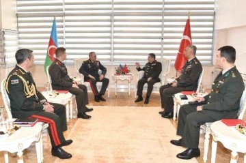 Türkiye ve Azerbaycan Kara Kuvvetleri Komutanları İstanbul'da Buluştu