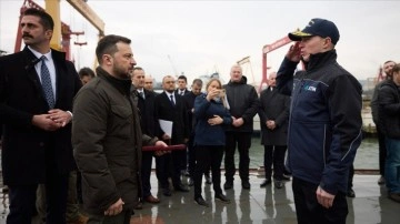 Ukrayna Cumhurbaşkanı İstanbul'da Ukrayna Donanması Korvetlerini Ziyaret Etti