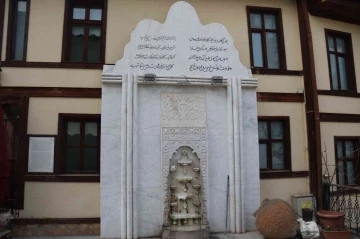 Ukrayna’daki ünlü Gözyaşı Çeşmesi’nin bire bir örneği Eskişehir’de ziyaretçilerini bekliyor
