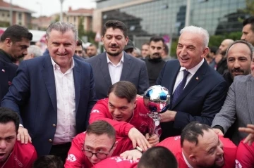 Ümraniye Belediyesi Futsal Takımı ilk maçına çıktı
