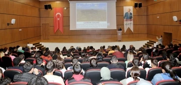Üniversite öğrencilerine Çankırı’nın kültürü ve tarihi değerleri anlatıldı
