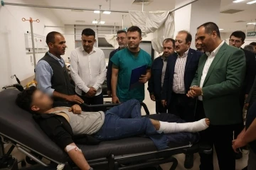 Vali Pehlivan, Mersin’deki kazada yaralananları hastanede ziyaret etti
