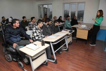 Van Büyükşehir Belediyesi engelliler için EKPSS kursu açtı
