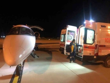 Van’da bebek hastalar ambulans uçakla İstanbul’a sevk edildi
