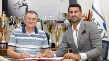 Volkan Demirel imzayı attı. Süper Lig'e geri dönen Volkan Demirel resmen Hatayspor'da