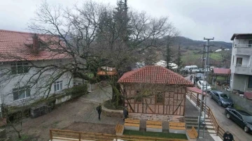 Yalova’da Türkiye’nin en küçük mescidi restore edilerek ibadete açıldı
