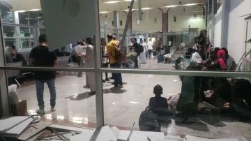 Yemen’de fırtınada terminalin camları patladı: 6 yaralı
