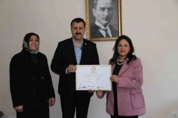 Yeni Belediye Başkanı Ahmet Ayhan Kayaoğlu Göreve Başladı