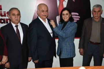 Yeniden Refah Partisi’nden istifa eden ilçe başkanı ve 5 kişi AK Parti’ye katıldı
