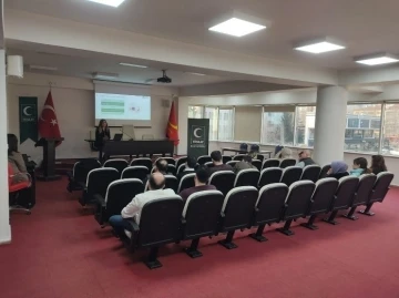 Yeşilay’dan belediye personeline bağımlılıkla mücadele semineri
