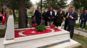 Yozgat’ta Ramazan Bayramı arifesinde şehitlik ziyaret edildi
