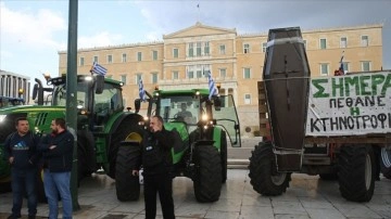 Yunan Çiftçilerin Protestosu: Hükümetin Politikalarına Karşı Eylem