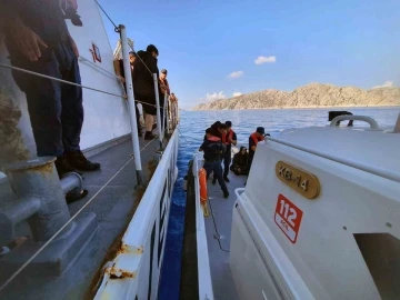Yunanistan’ın geri ittiği 22 düzensiz göçmen kurtarıldı
