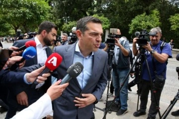 Yunanistan'da ana muhalefet lideri Çipras hükümet kurma görevini reddetti