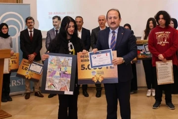 ’Yüreğimdesin Filistin’ yarışmasında dereceye girenlere ödülleri verildi
