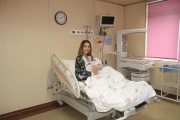 Yüreğir Devlet Hastanesi'ne 'Anne Dostu Hastane' ünvanı