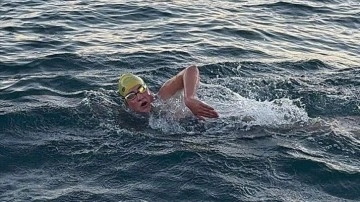 Yüzücü Aysu Türkoğlu, Oceans Seven Parkurlarından Birinde Başarılı Bir Geçiş Yaptı