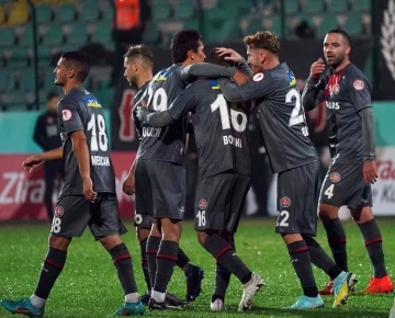 Ziraat Türkiye Kupası: Fatih Karagümrük: 3 - Kırşehir Futbol Kulübü: 1
