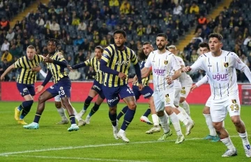 Ziraat Türkiye Kupası: Fenerbahçe: 2 - İstanbulspor: 0 (İlk yarı)
