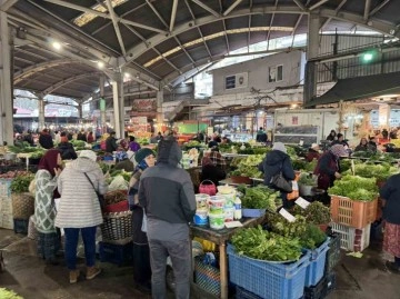 Zonguldak Halk Pazarında Fiyatlar Düştü, Vatandaşlar Memnun