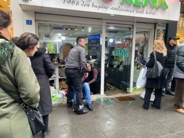 Zonguldak’ta bir kişi yaslandığı işyerinin camı patlayınca yaralandı
