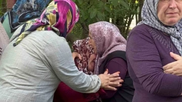 Zonguldak’ta kızı tarafından vahşice katledilen anne toprağa verildi
